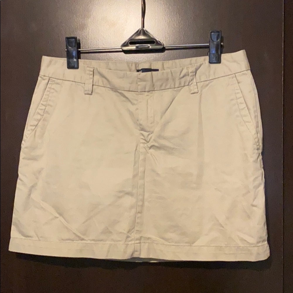 Super cute mini khaki skirt